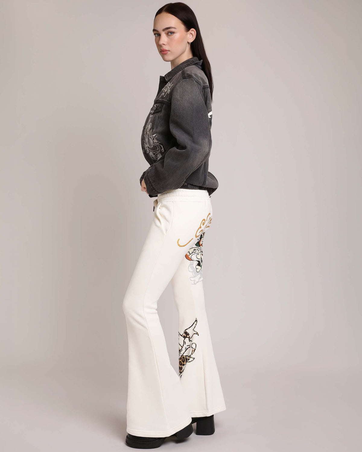 LKS Skull Boot Cut Sweatpants IVORY | Ed Hardy