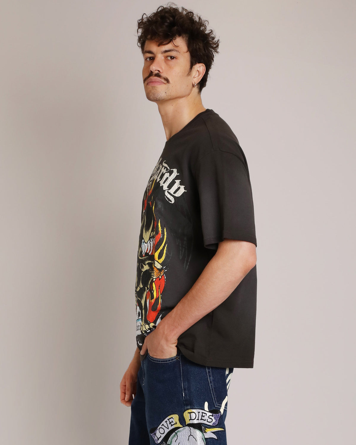 Panther Flame Boxy Tee SUNFADE GREY | Ed Hardy